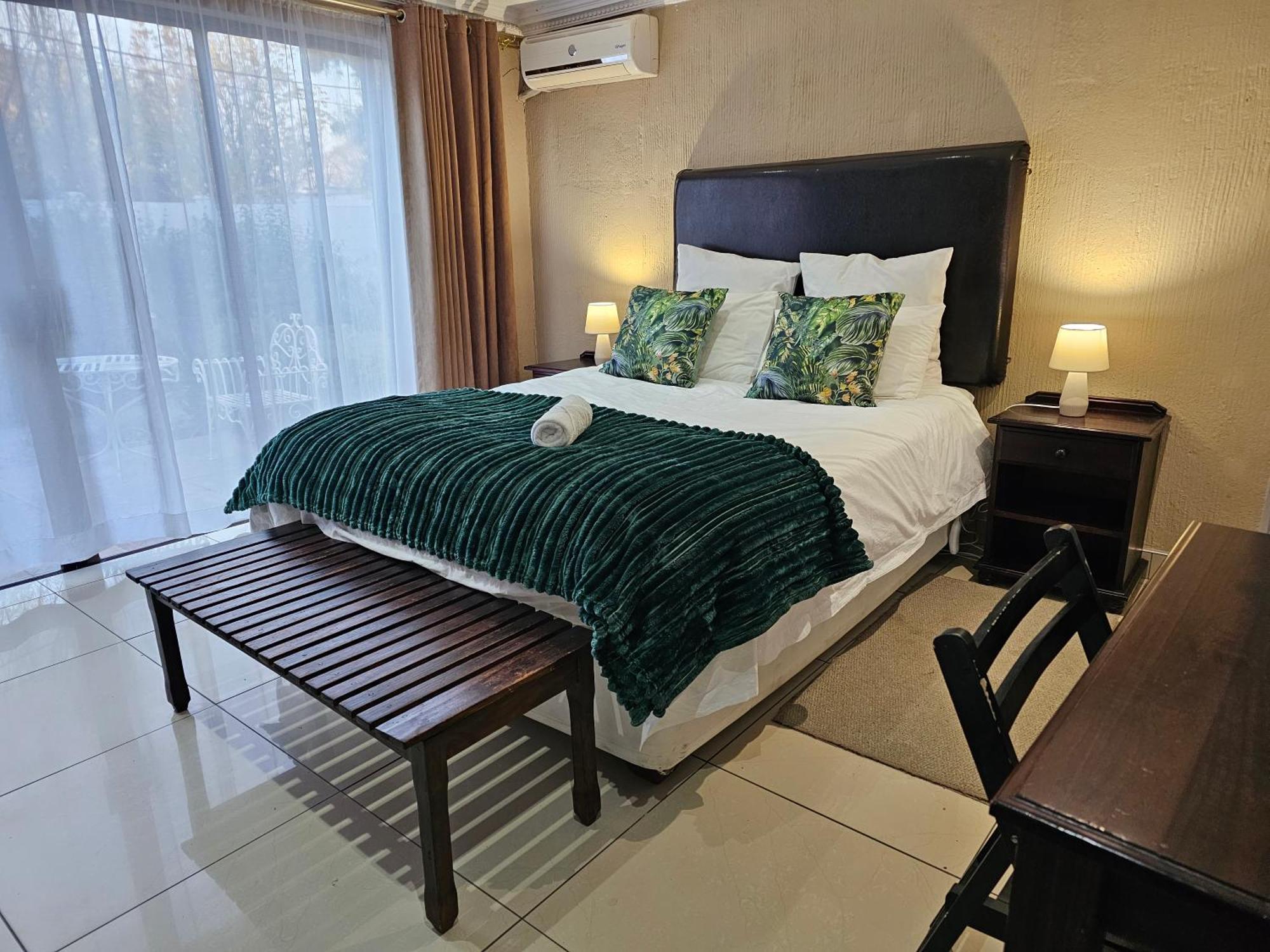 Bettie'S Luxury Lodge Kroonstad Kültér fotó